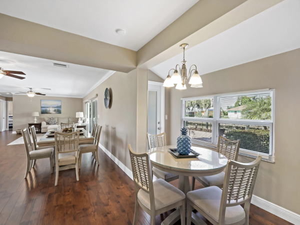 Canal Front 4 Bedroom Vacation Home Sleeps 10 Marco Island